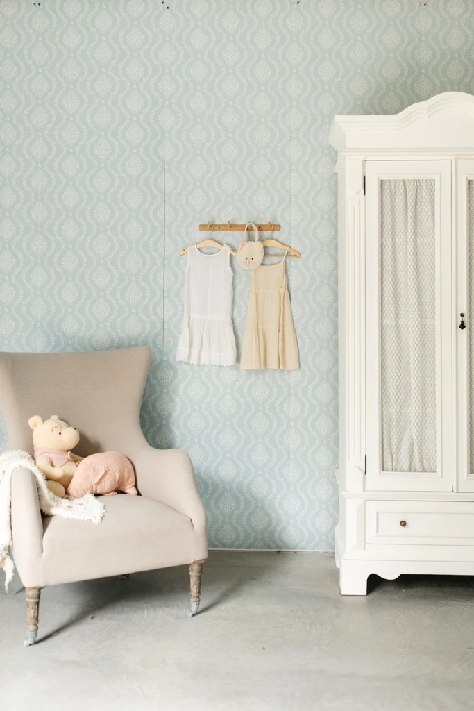 Frosted Lace Wallpaper - Image 3