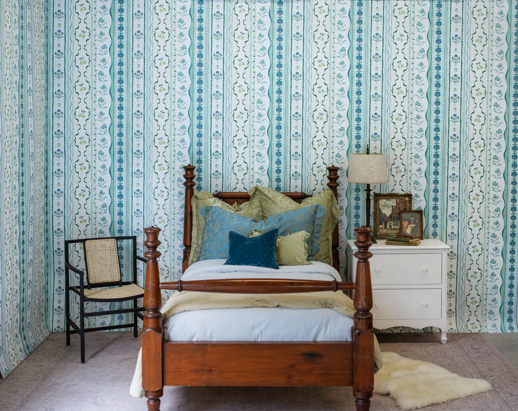 The Orchard Wallpaper - Image 5